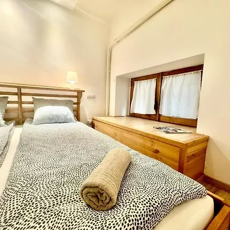 Appartement R8 2br Free Parking *