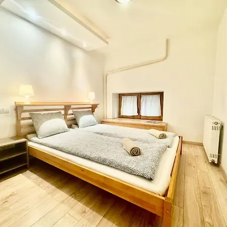 Appartement R8 2br Free Parking