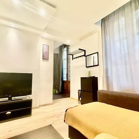 Appartement R8 2br Free Parking