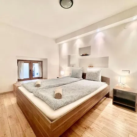 R8 2br Free Parking Appartement *